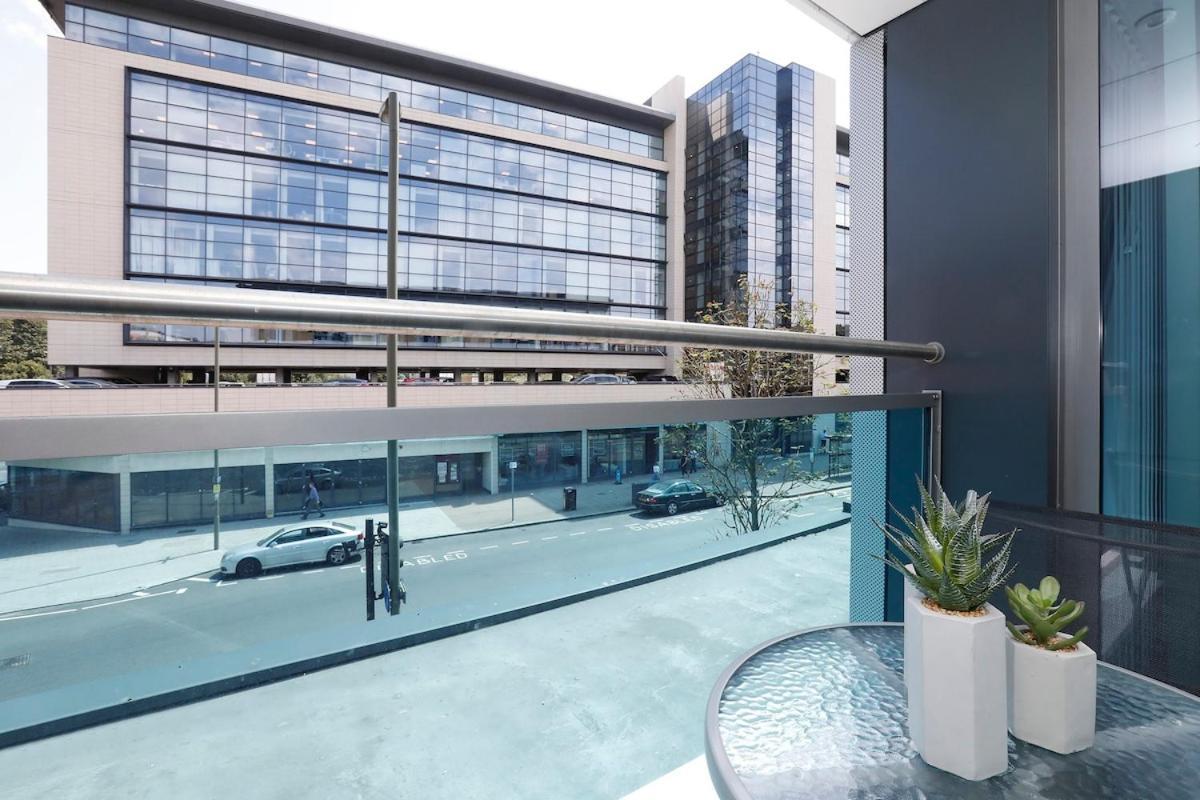 Redhill Queensgate - Modern 1 Bedroom Apartment Экстерьер фото